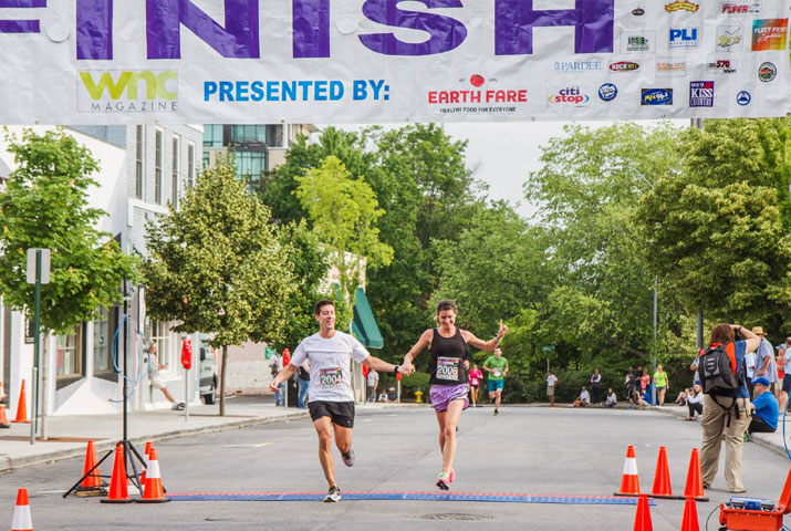 /media/k2/galleries/55970/Asheville-Half-Marathon3
