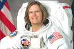 Challenger deep, astronaut, first american woman who walked in space reached the deepest spot in the ocean, Seabed