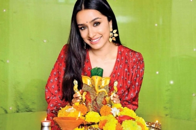 Shraddha Kapoor helps Paparazzi Financially amid COVID-19