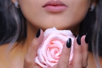 how to make lips pink naturally, how to get pink lips with colgate, 10 effective home remedies to make your lips pink naturally, Beetroot juice